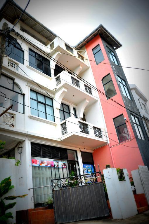 Blumarine Guest House Negombo Exterior foto