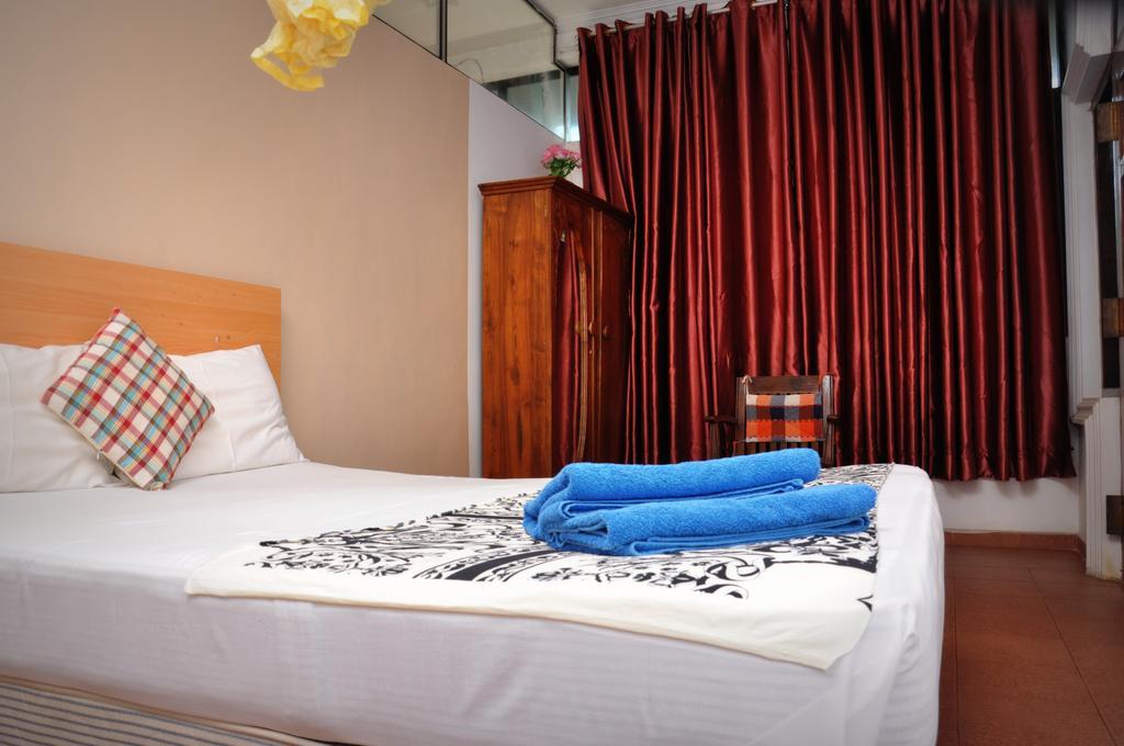 Blumarine Guest House Negombo Exterior foto